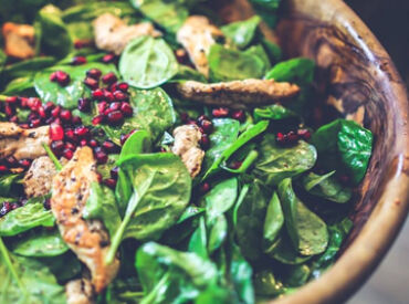 Spinach chicken meat zinc protein food nutrition hair health