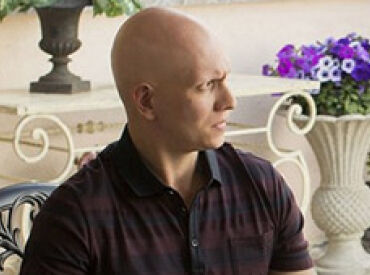 Anthony Carrigan alopecia actor Barry HBO