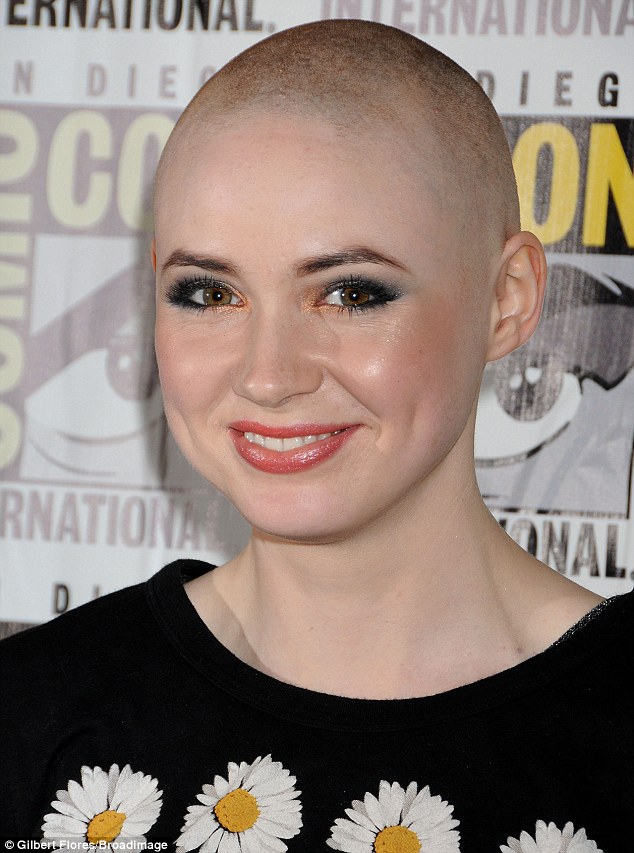 Dr Who's Karen Gillan Shows Off Shaved Head at Comic-Con
