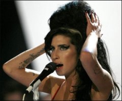 Amy Winehouse almost lost her hair when her beehive caught fire
